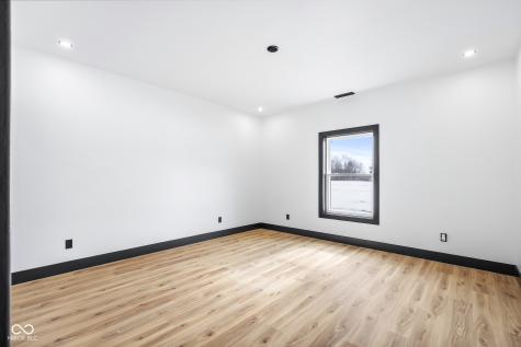 8615 S 150 W Columbus IN 47201