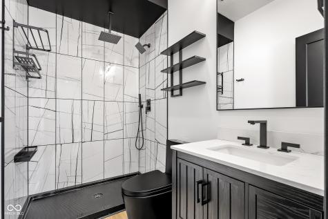 8615 S 150 W Columbus IN 47201