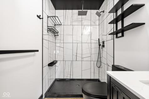 8615 S 150 W Columbus IN 47201