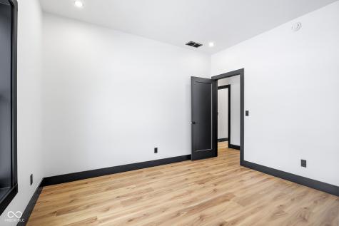 8615 S 150 W Columbus IN 47201