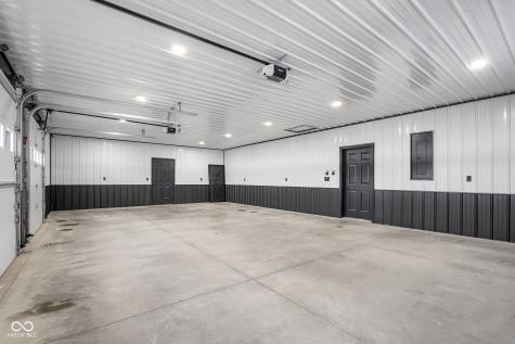 8615 S 150 W Columbus IN 47201