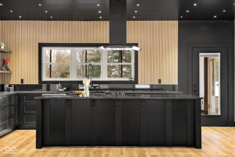 8615 S 150 W Columbus IN 47201