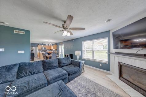 2705 Camelot Way Greenwood IN 46143