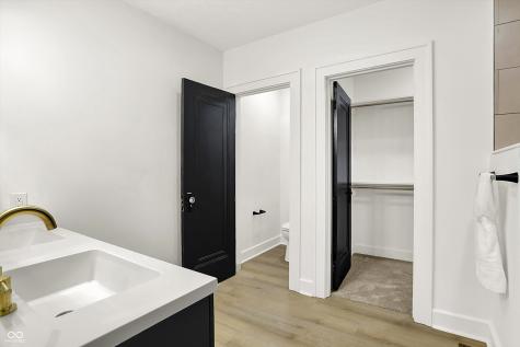 260 W 44th Street Indianapolis IN 46208