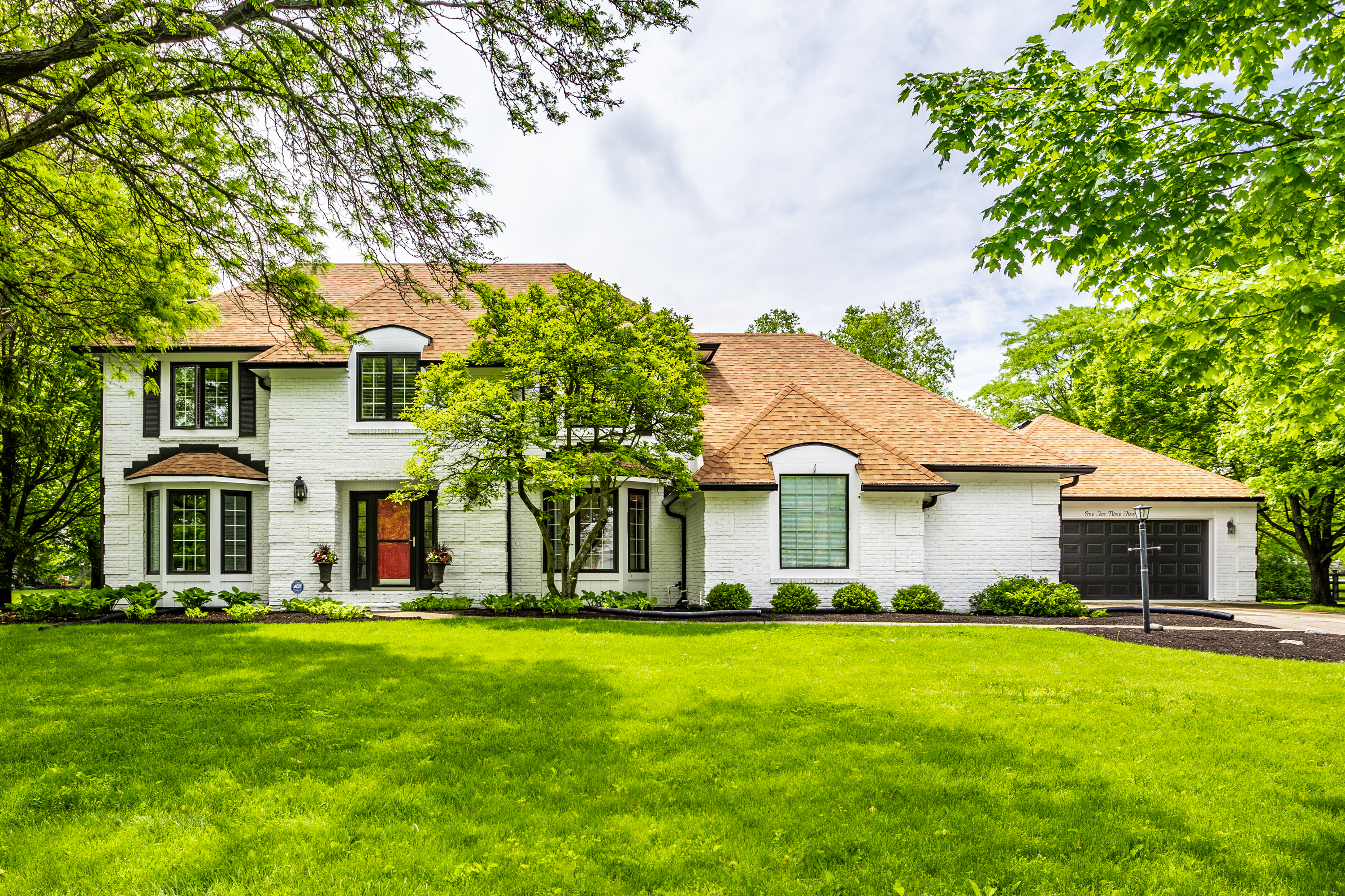 1295 Governors Lane Zionsville IN 46077