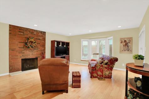 6725 Grosvenor Place Indianapolis IN 46220