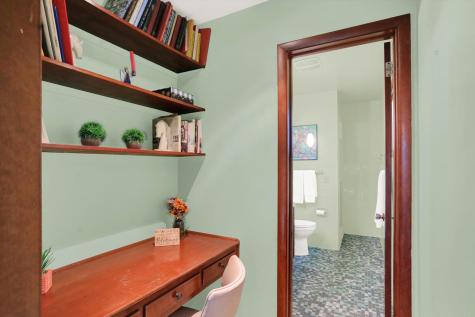 6725 Grosvenor Place Indianapolis IN 46220