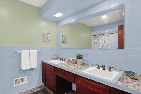 6725 Grosvenor Place Indianapolis IN 46220