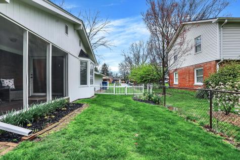 6725 Grosvenor Place Indianapolis IN 46220