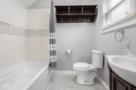 1714 Gilmore Street Columbus IN 47201