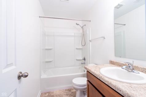 4148 Ashworth Lane Columbus IN 47201