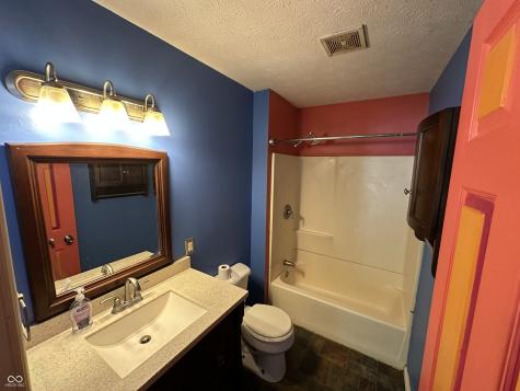 2133 10th Street Columbus IN 47201