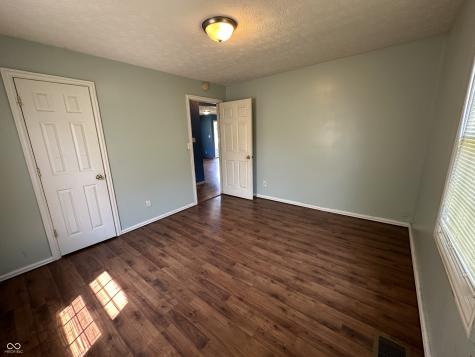 2133 10th Street Columbus IN 47201