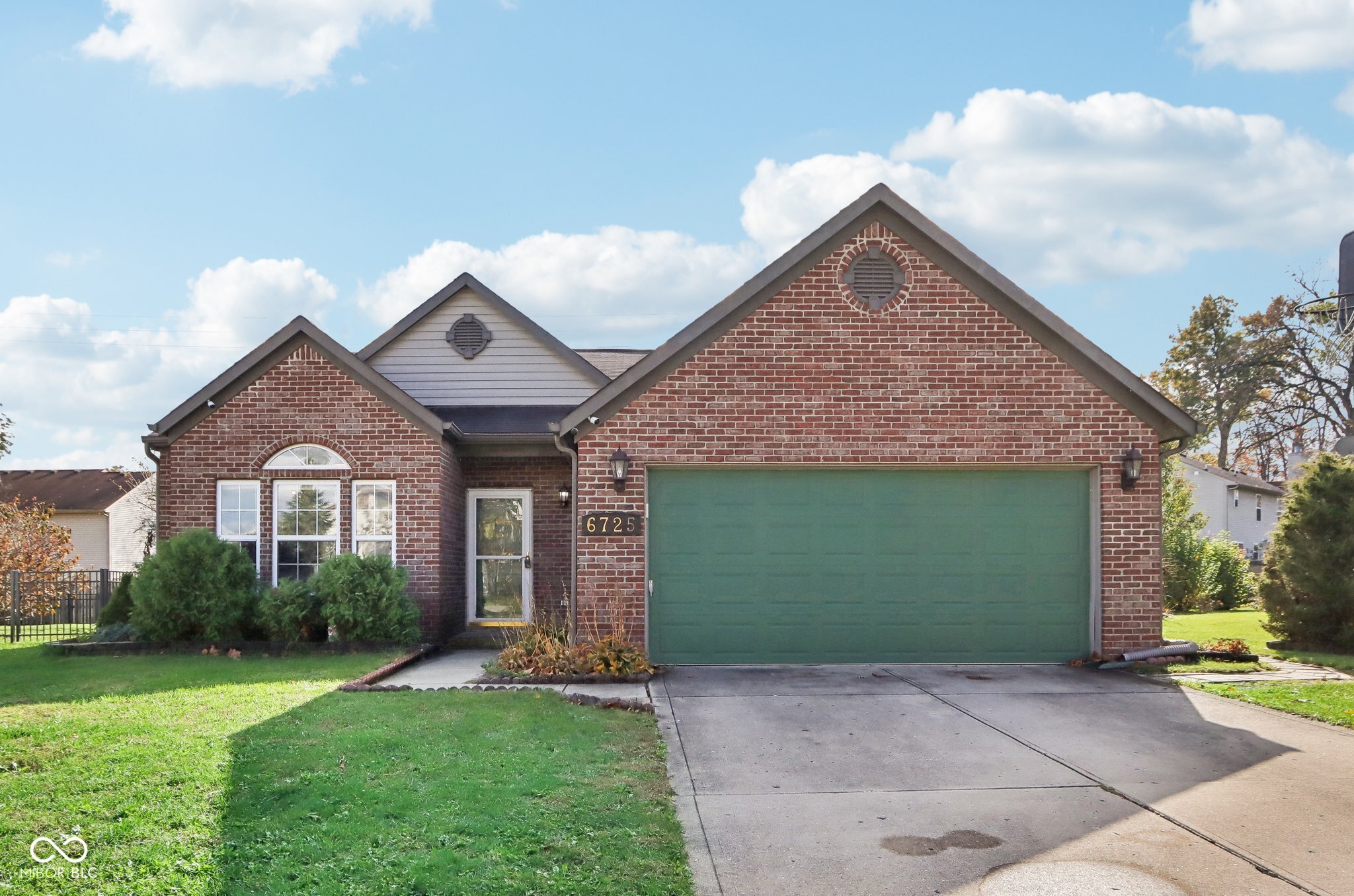 6725 Decatur Commons Indianapolis IN 46221
