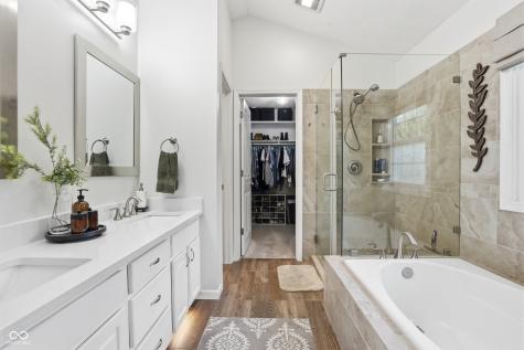 4226 Alverdo Lane Carmel IN 46033