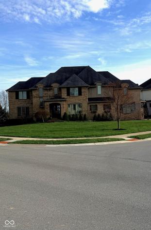 10515 Roxley Bend Carmel IN 46032