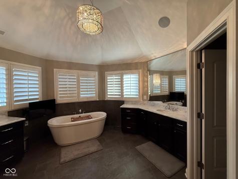 10515 Roxley Bend Carmel IN 46032