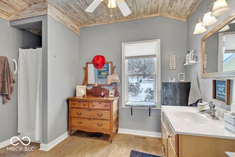 9405 E Southshore Drive Unionville IN 47468