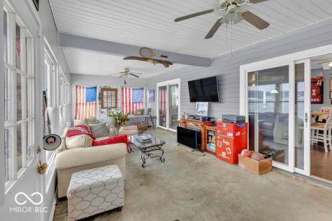 9405 E Southshore Drive Unionville IN 47468