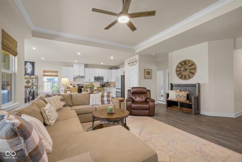 245 Bohicket Road Whiteland IN 46184