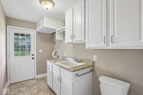 4450 W 300 N Fairland IN 46126