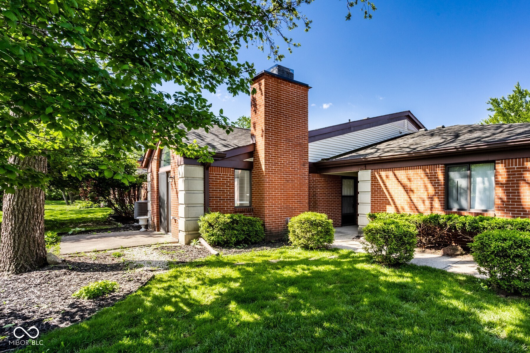 9350 Golden Leaf Way Indianapolis IN 46260