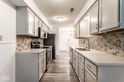 9350 Golden Leaf Way Indianapolis IN 46260