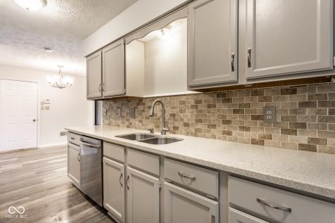 9350 Golden Leaf Way Indianapolis IN 46260