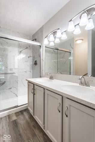 9350 Golden Leaf Way Indianapolis IN 46260