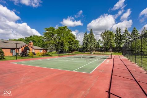 9350 Golden Leaf Way Indianapolis IN 46260