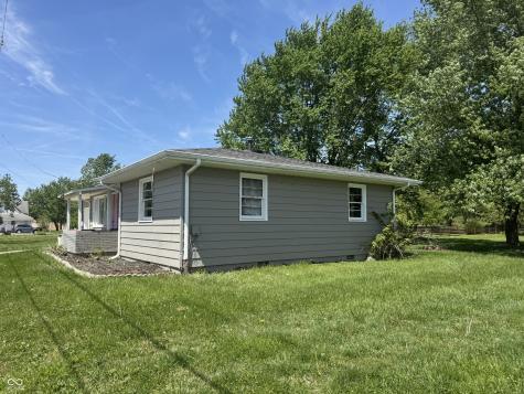 1042 E Mckay Road Shelbyville IN 46176