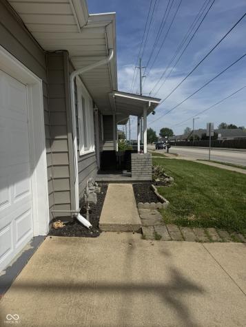 1042 E Mckay Road Shelbyville IN 46176