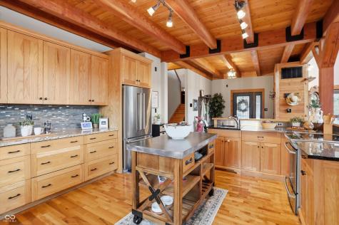 5736 N Pathways Drive Unionville IN 47468