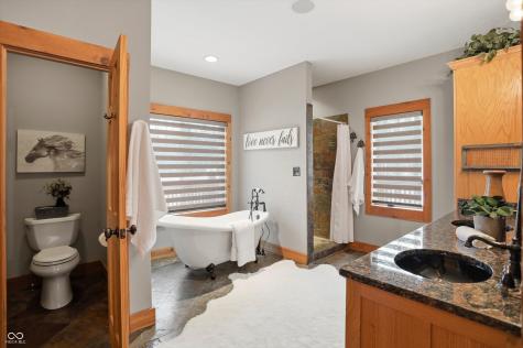 5736 N Pathways Drive Unionville IN 47468