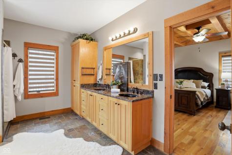 5736 N Pathways Drive Unionville IN 47468