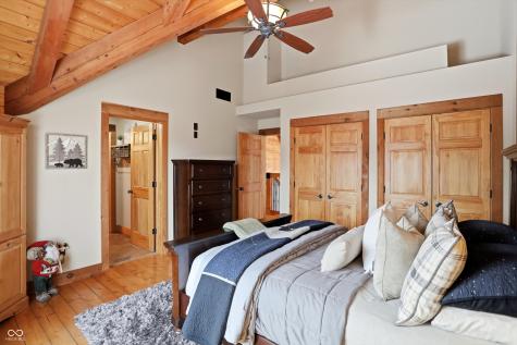 5736 N Pathways Drive Unionville IN 47468