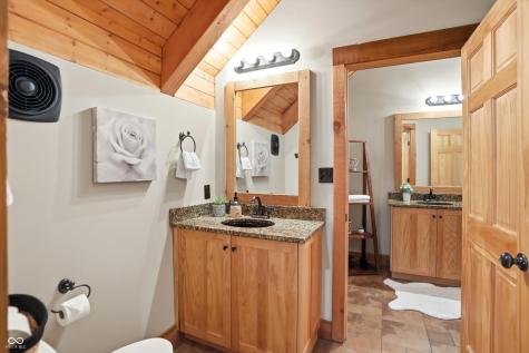 5736 N Pathways Drive Unionville IN 47468