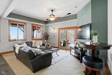 5736 N Pathways Drive Unionville IN 47468