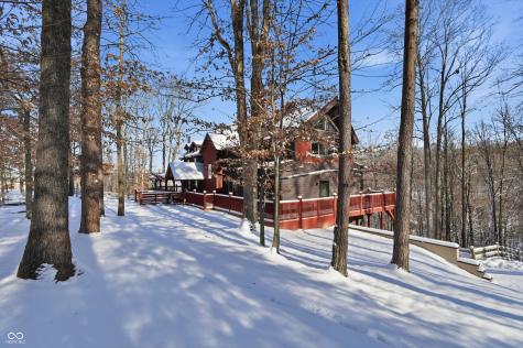 5736 N Pathways Drive Unionville IN 47468