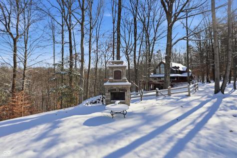 5736 N Pathways Drive Unionville IN 47468