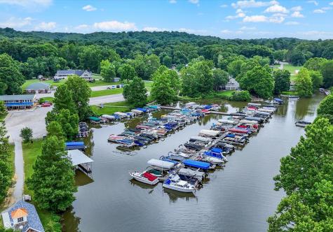 5736 N Pathways Drive Unionville IN 47468