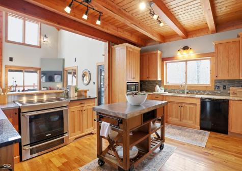 5736 N Pathways Drive Unionville IN 47468