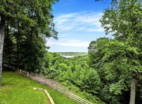 5736 N Pathways Drive Unionville IN 47468