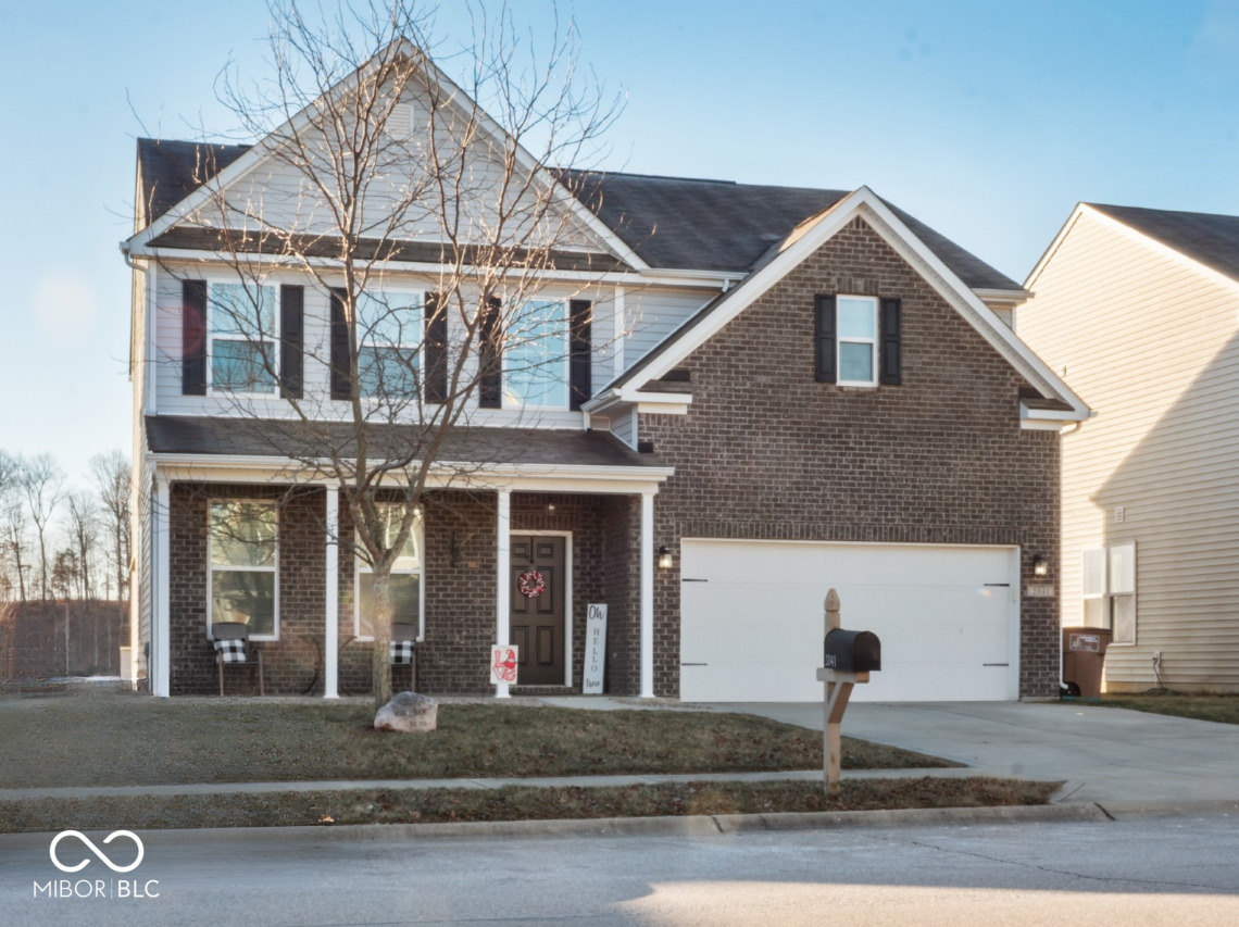 2041 Creek Bank Drive Columbus IN 47201