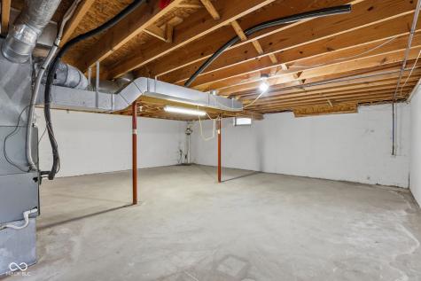 11302 Wood Creek Drive Carmel IN 46033