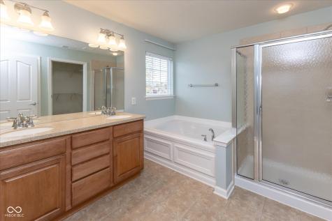 1962 Midnight Pass Brownsburg IN 46112