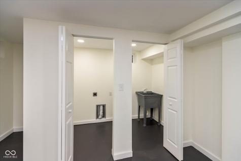 1325 E 52nd Street Indianapolis IN 46205
