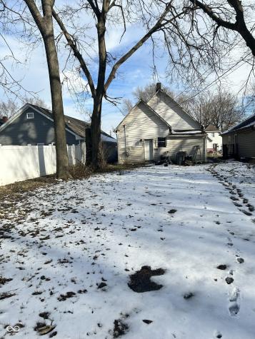 1140 N Pershing Avenue Indianapolis IN 46222