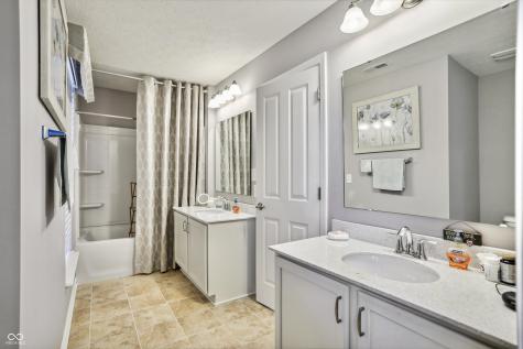 13192 Regina Drive Carmel IN 46074