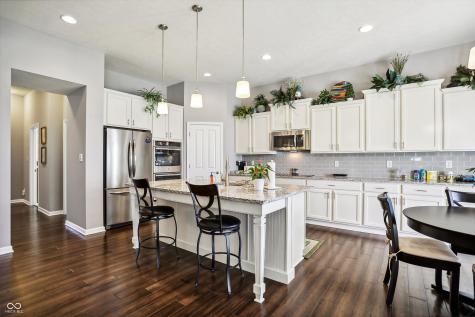 13192 Regina Drive Carmel IN 46074